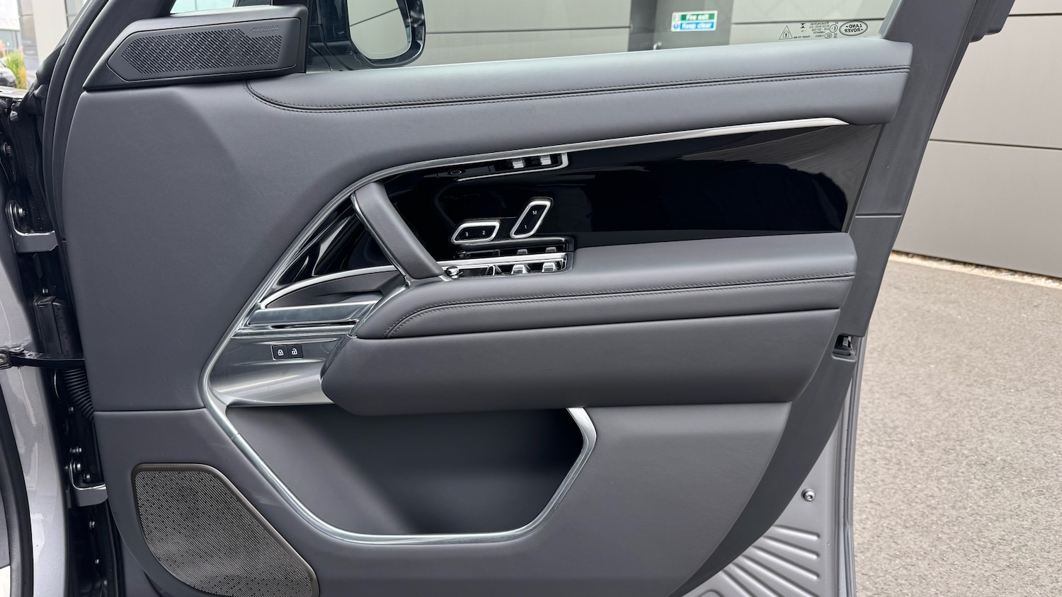 Used Land Rover Range Rover 2025 for sale - 77026016: Photo 34