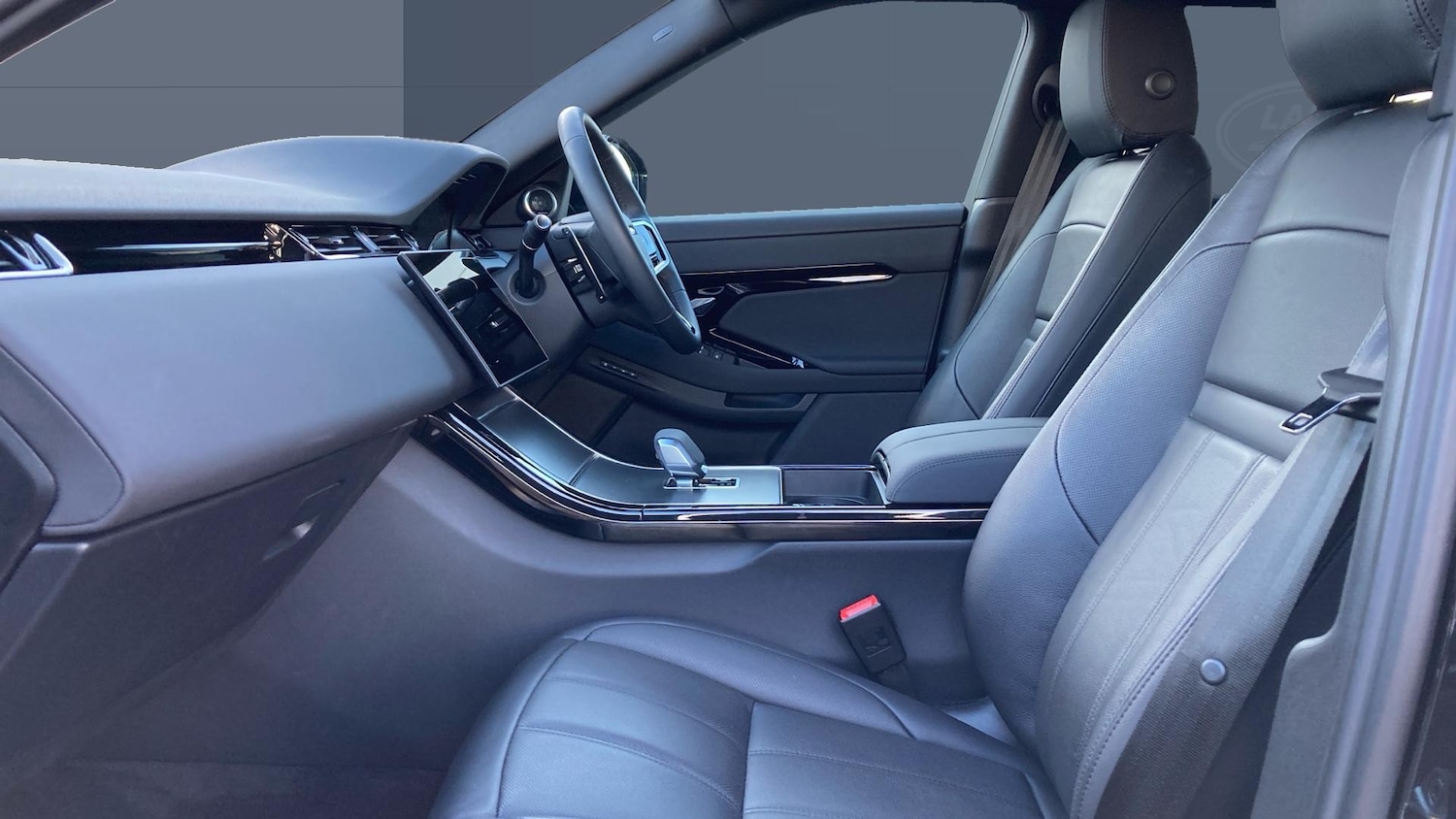 Used Land Rover Range Rover Evoque 2025 for sale - 77277199: Photo 3