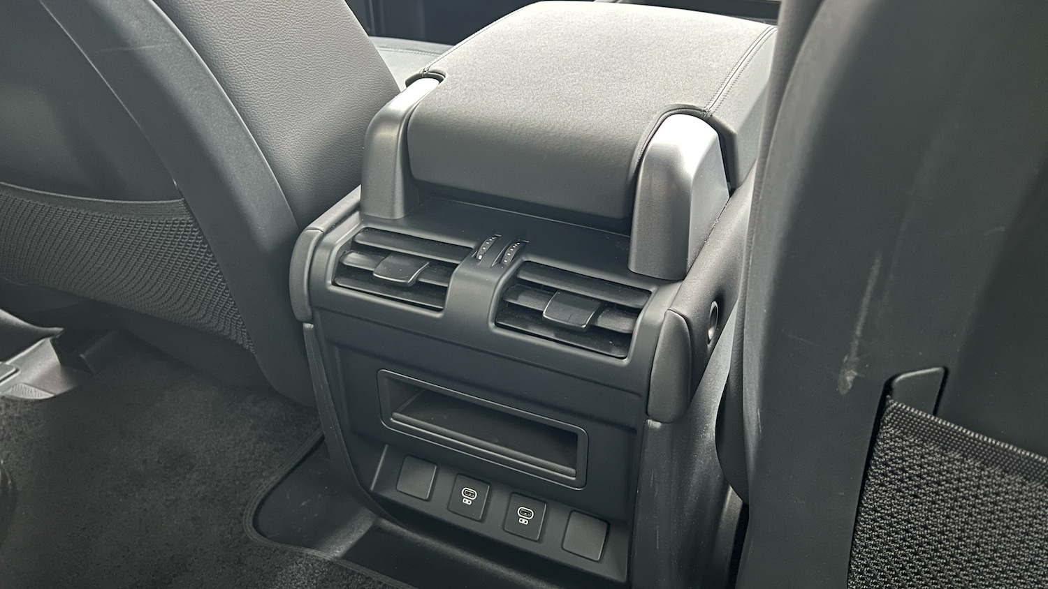 Used Land Rover Defender 2024 for sale - 77450280: Photo 18