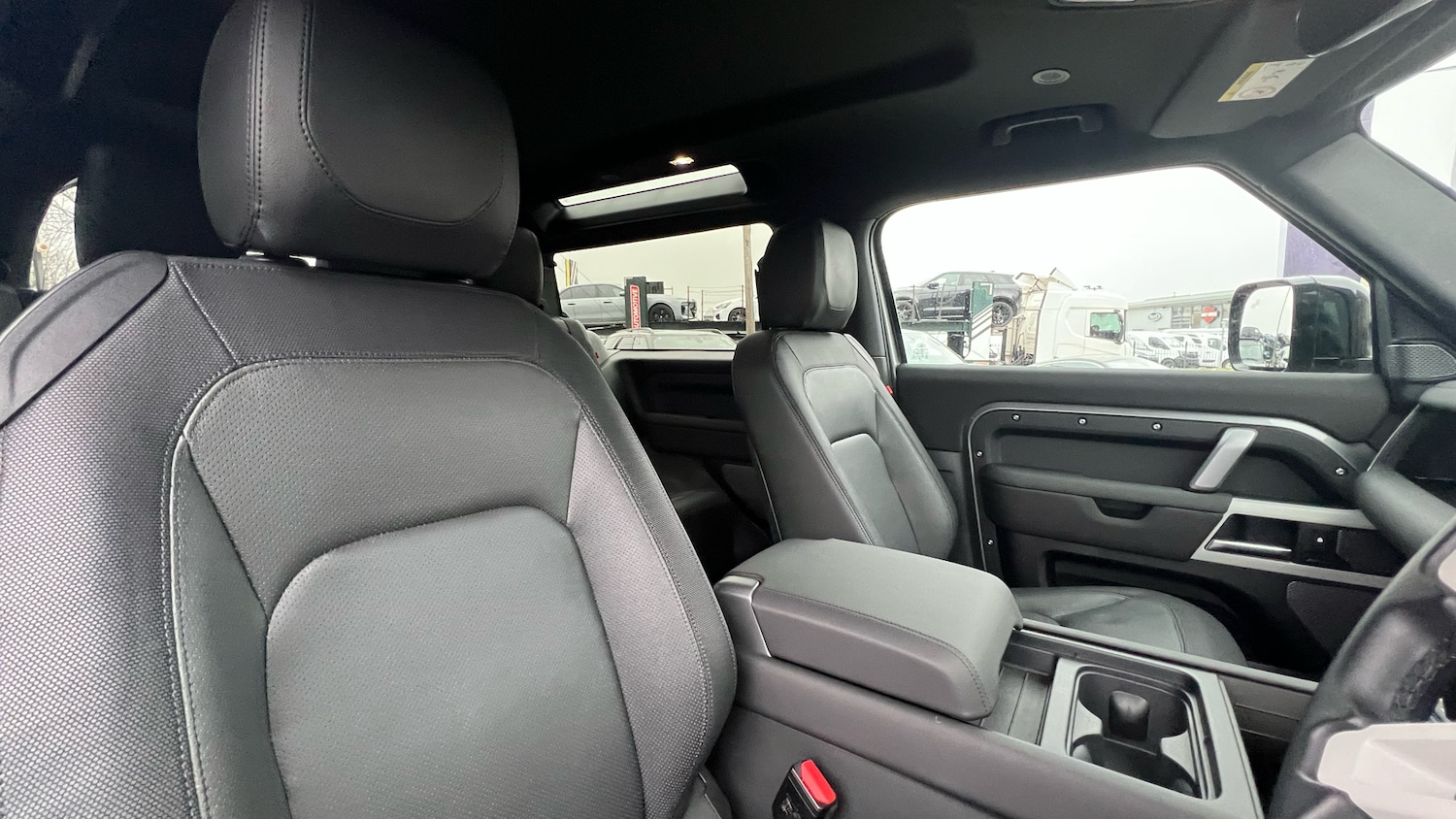 Used Land Rover Defender 2024 for sale - 77450280: Photo 35