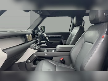 Used Land Rover Defender 2024 for sale - 77450280: Photo