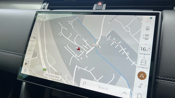Used Land Rover Discovery Sport 2025 for sale - 76209188: Photo 11