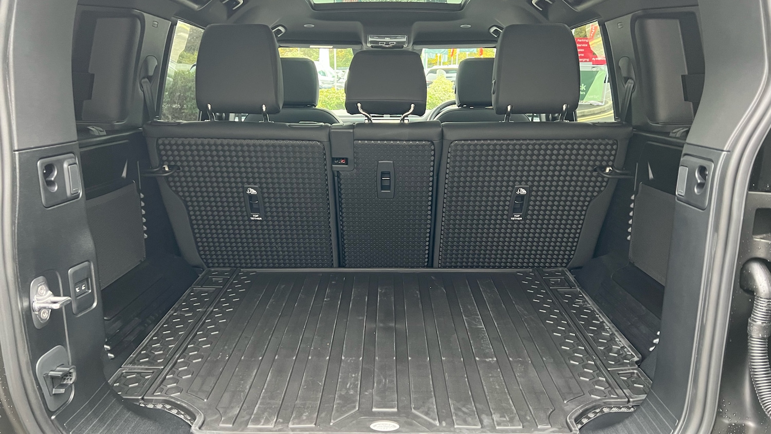 Used Land Rover Defender 2025 for sale - 77159088: Photo 10