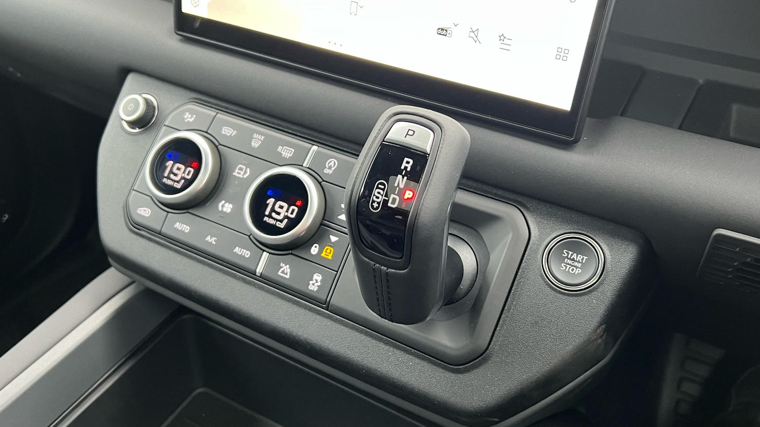 Used Land Rover Defender 2025 for sale - 77159088: Photo 13