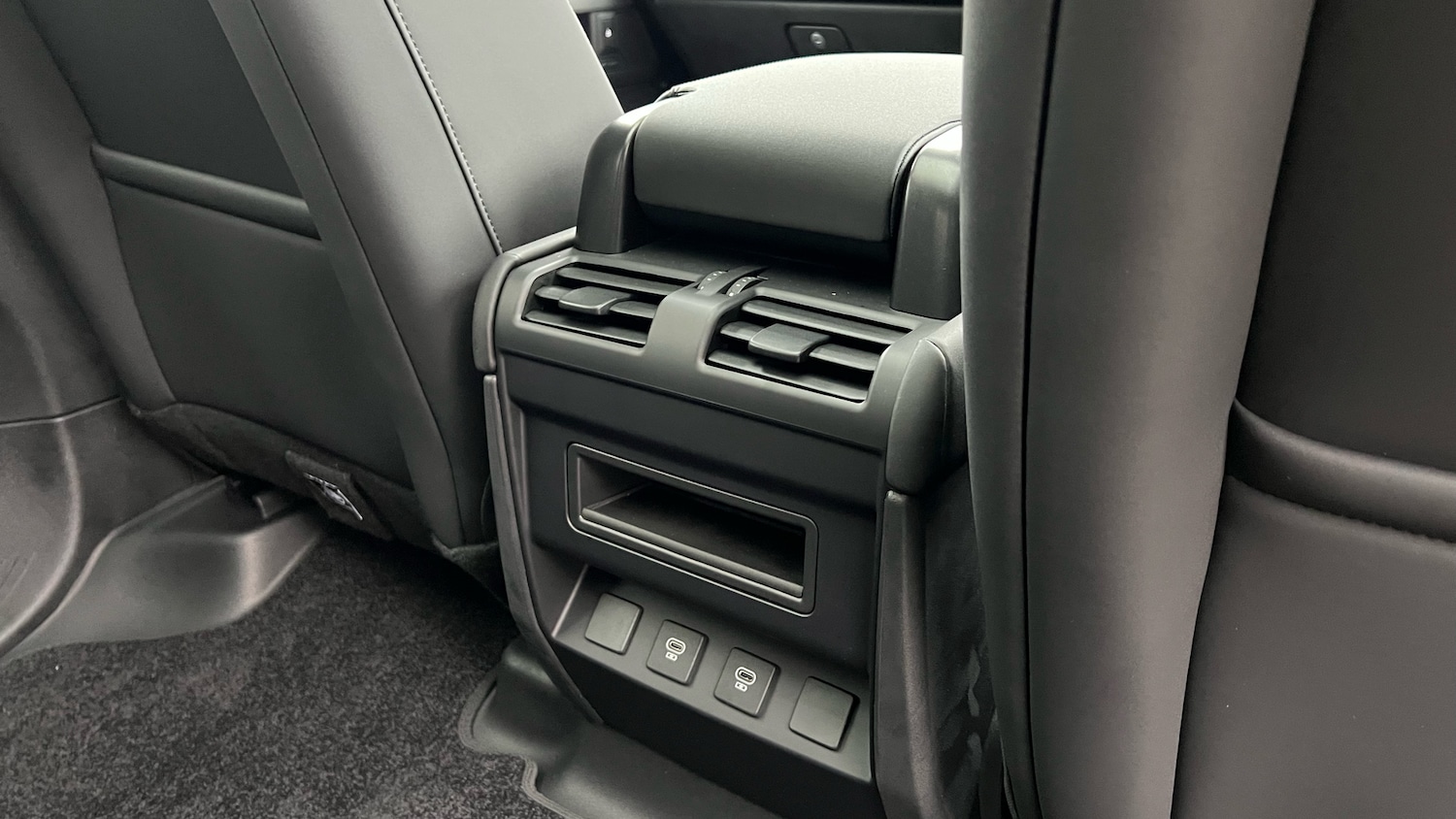 Used Land Rover Defender 2025 for sale - 77159088: Photo 18