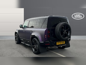 Used Land Rover Defender 2025 for sale - 77159088: Photo