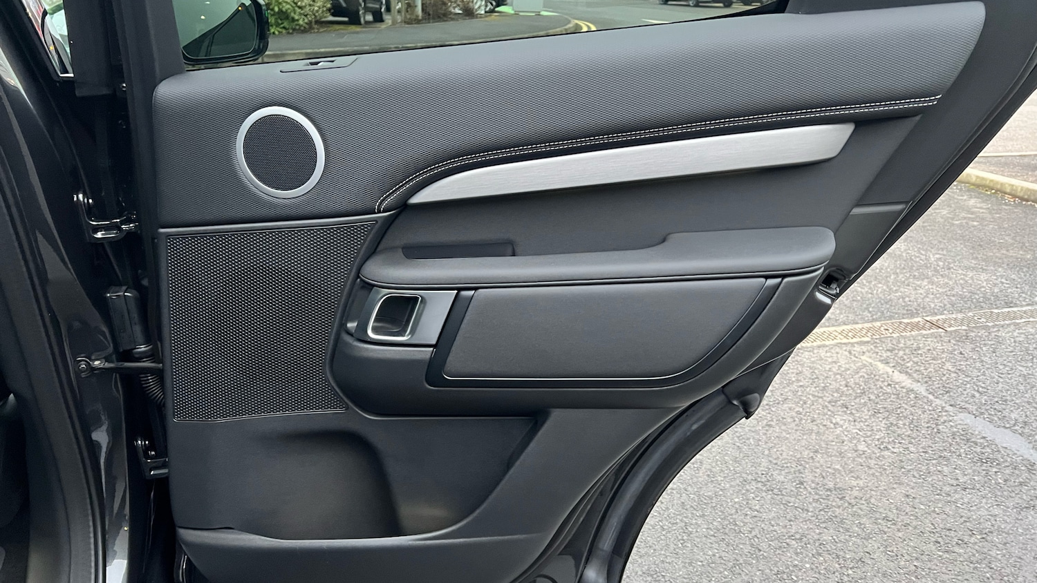 Used Land Rover Discovery 2025 for sale - 77167921: Photo 31