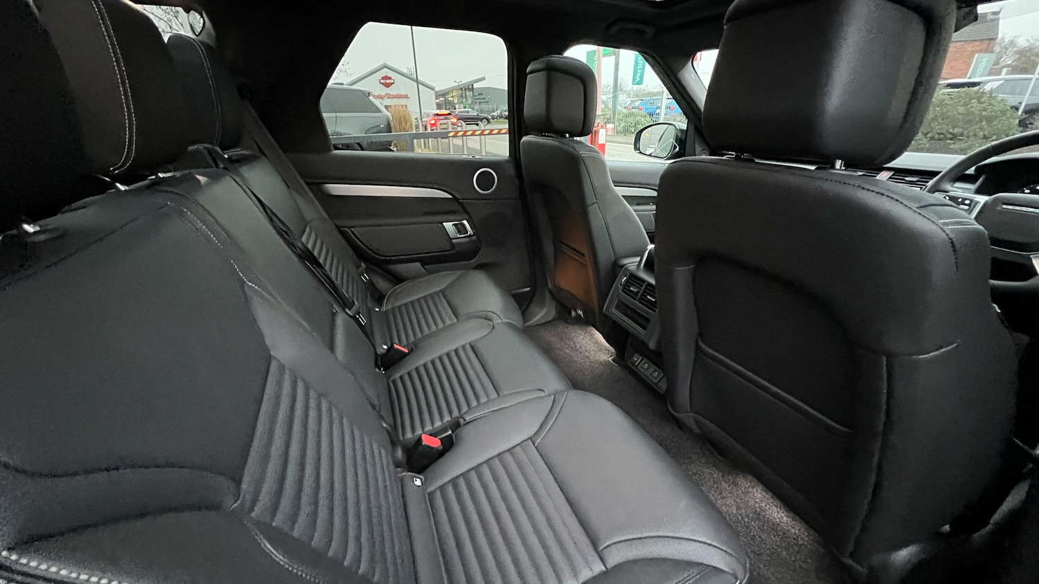 Used Land Rover Discovery 2025 for sale - 77167921: Photo 32