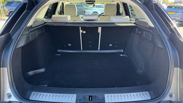 Used Land Rover Range Rover Velar 2018 for sale - 76263192: Photo 10