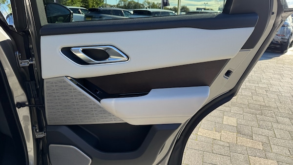 Used Land Rover Range Rover Velar 2018 for sale - 76263192: Photo 31