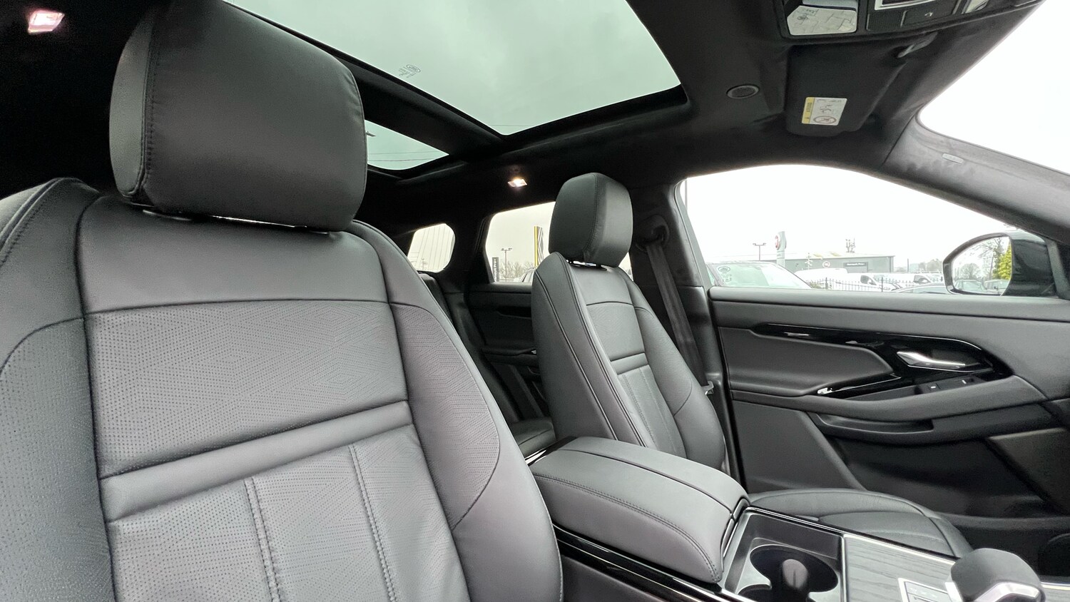 Used Land Rover Range Rover Evoque 2026 for sale - 78213450: Photo 37