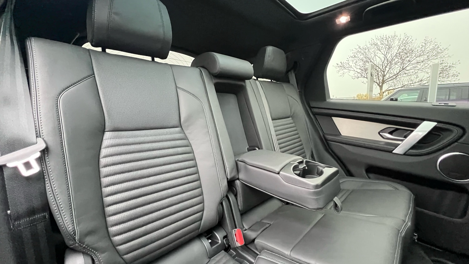 Used Land Rover Discovery Sport 2025 for sale - 77159091: Photo 32