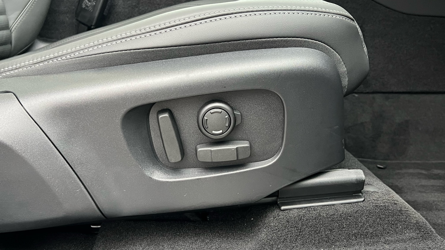 Used Land Rover Discovery Sport 2025 for sale - 77159091: Photo 35