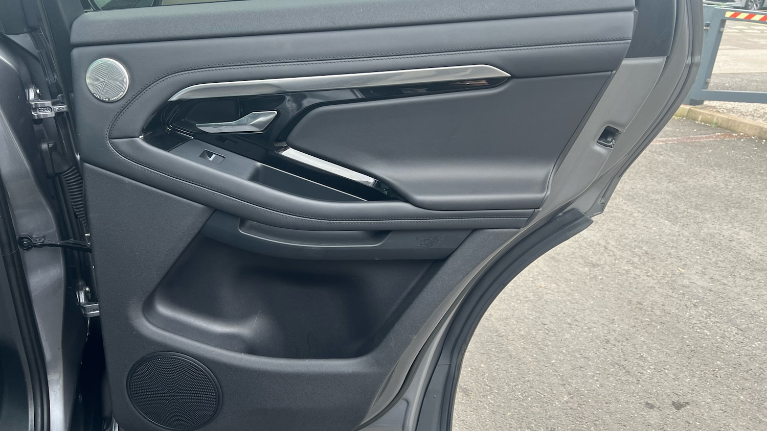 Used Land Rover Range Rover Evoque 2023 for sale - 77606348: Photo 32