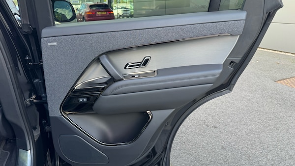 Used Land Rover Range Rover Sport 2024 for sale - 76192429: Photo 32