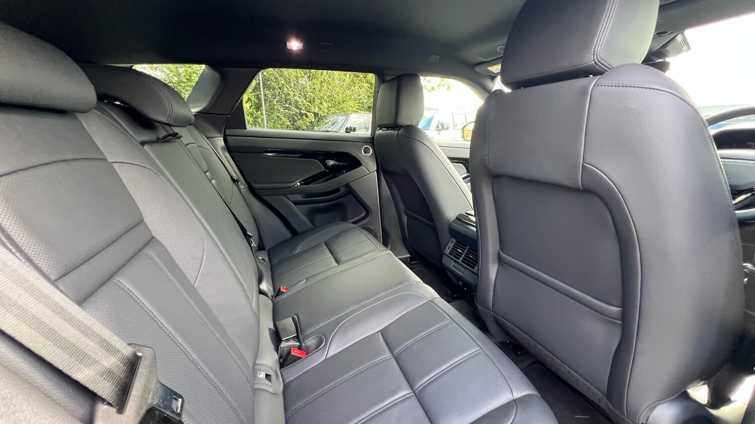 Used Land Rover Range Rover Evoque 2025 for sale - 76194733: Photo 32