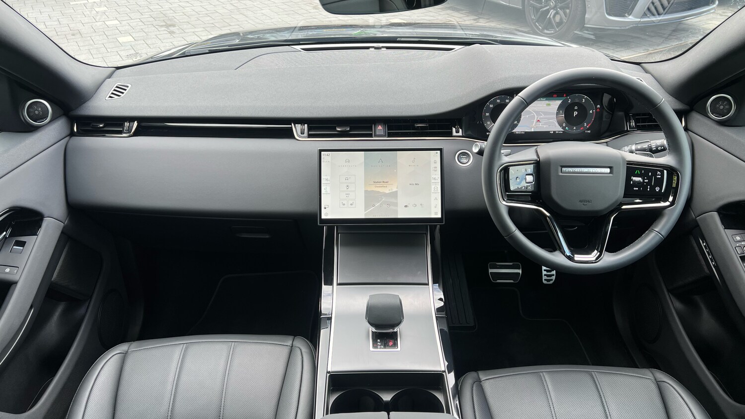 Used Land Rover Range Rover Evoque 2025 for sale - 76194733: Photo 9