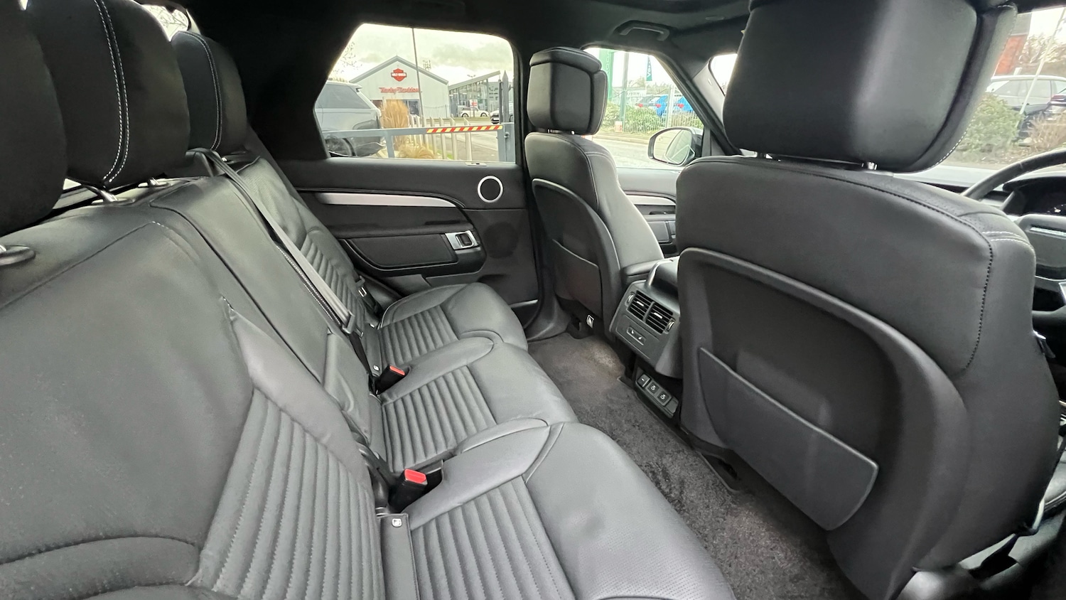 Used Land Rover Discovery 2025 for sale - 77113264: Photo 33