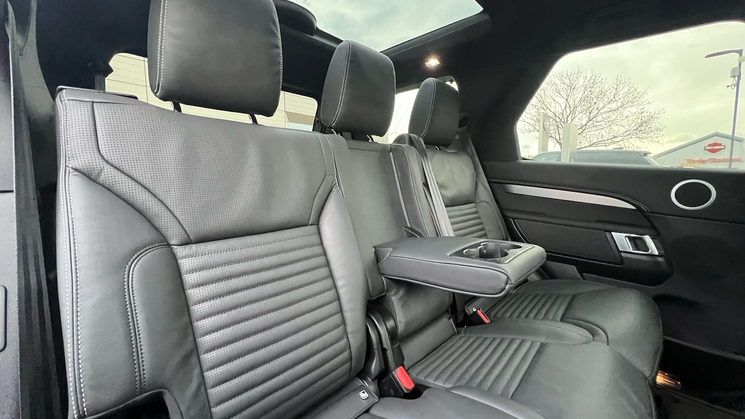 Used Land Rover Discovery 2025 for sale - 77113264: Photo 34