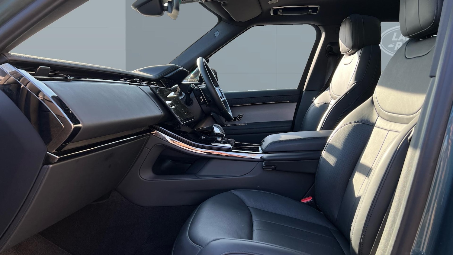 Used Land Rover Range Rover Sport 2023 for sale - 77988965: Photo 3