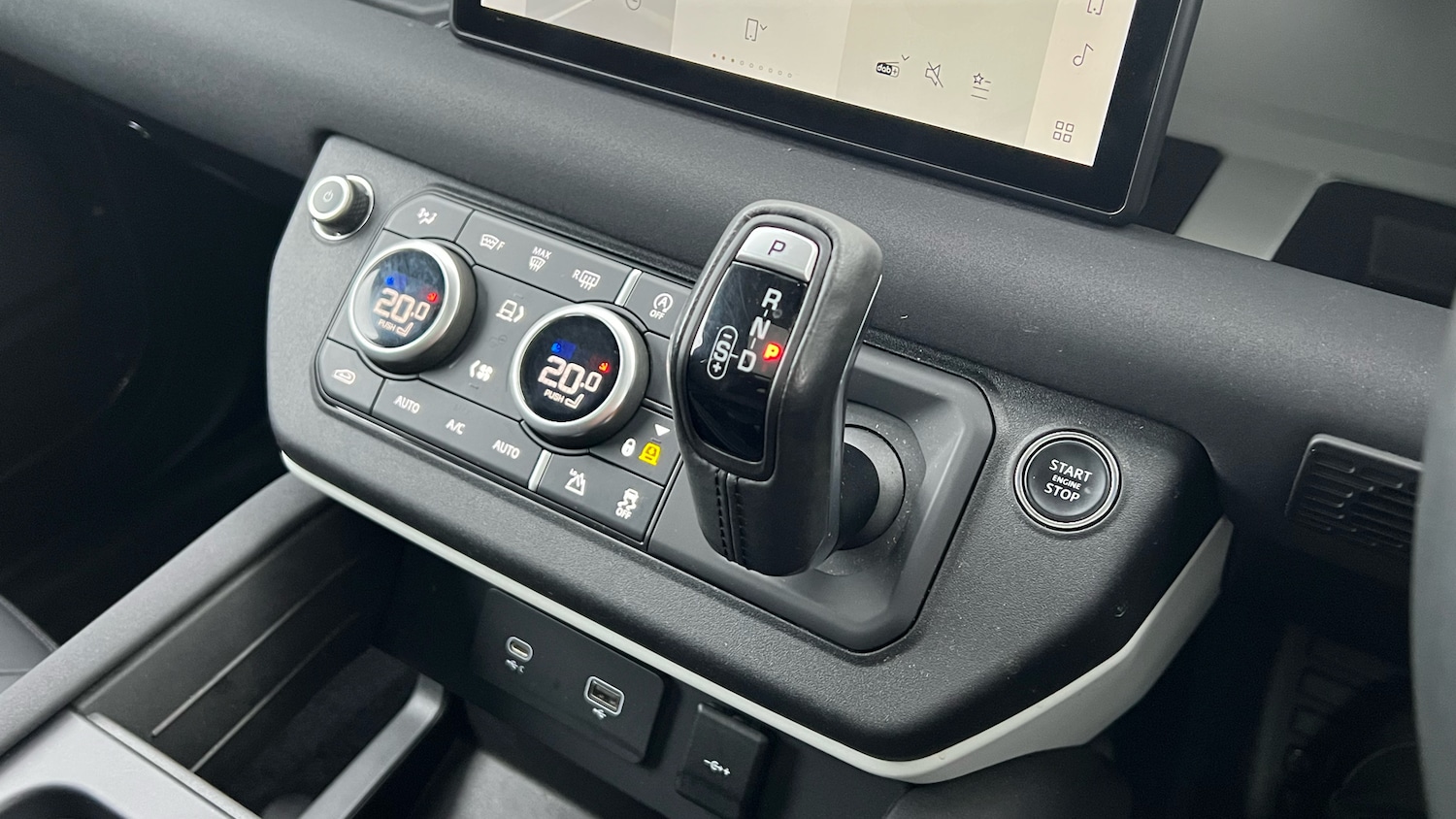 Used Land Rover Defender 2022 for sale - 77264279: Photo 13