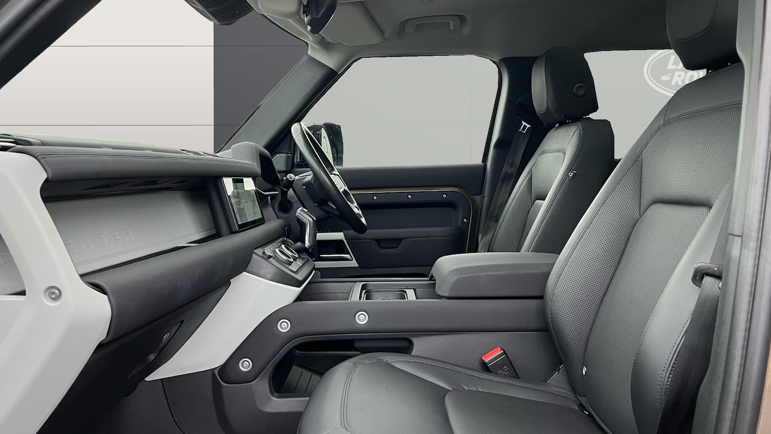 Used Land Rover Defender 2022 for sale - 77264279: Photo 3