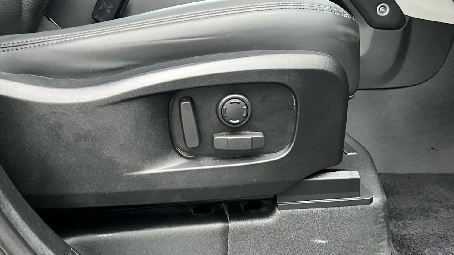 Used Land Rover Defender 2022 for sale - 77264279: Photo 36