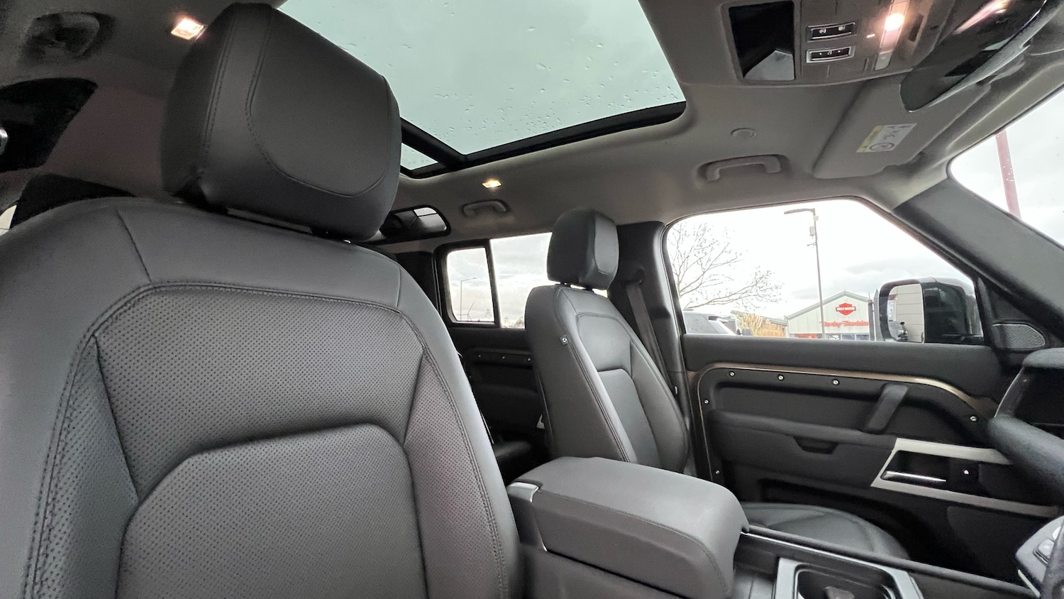 Used Land Rover Defender 2022 for sale - 77264279: Photo 37