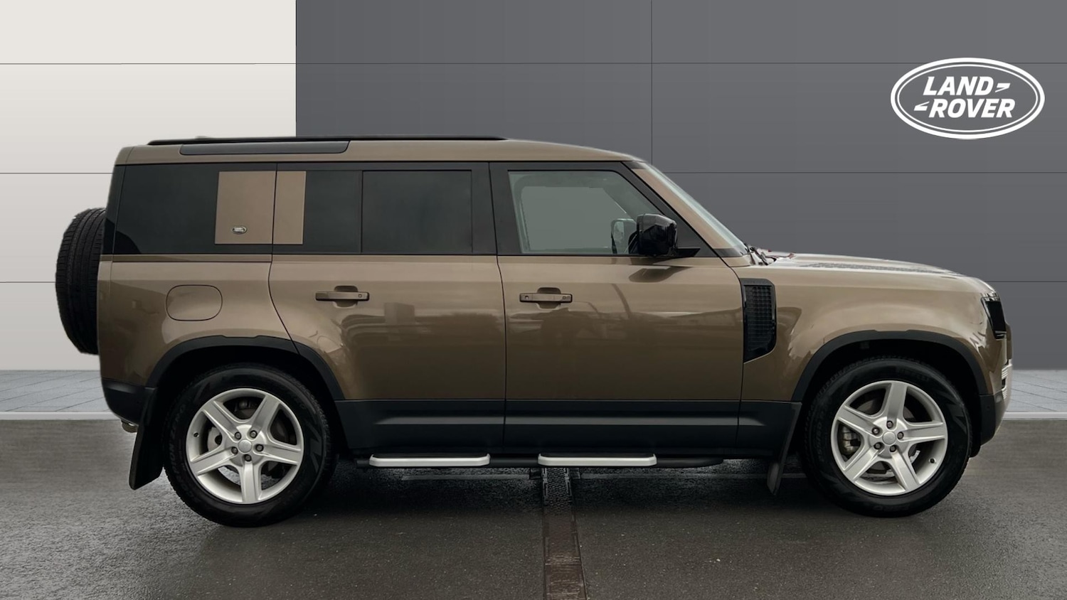 Used Land Rover Defender 2022 for sale - 77264279: Photo 5