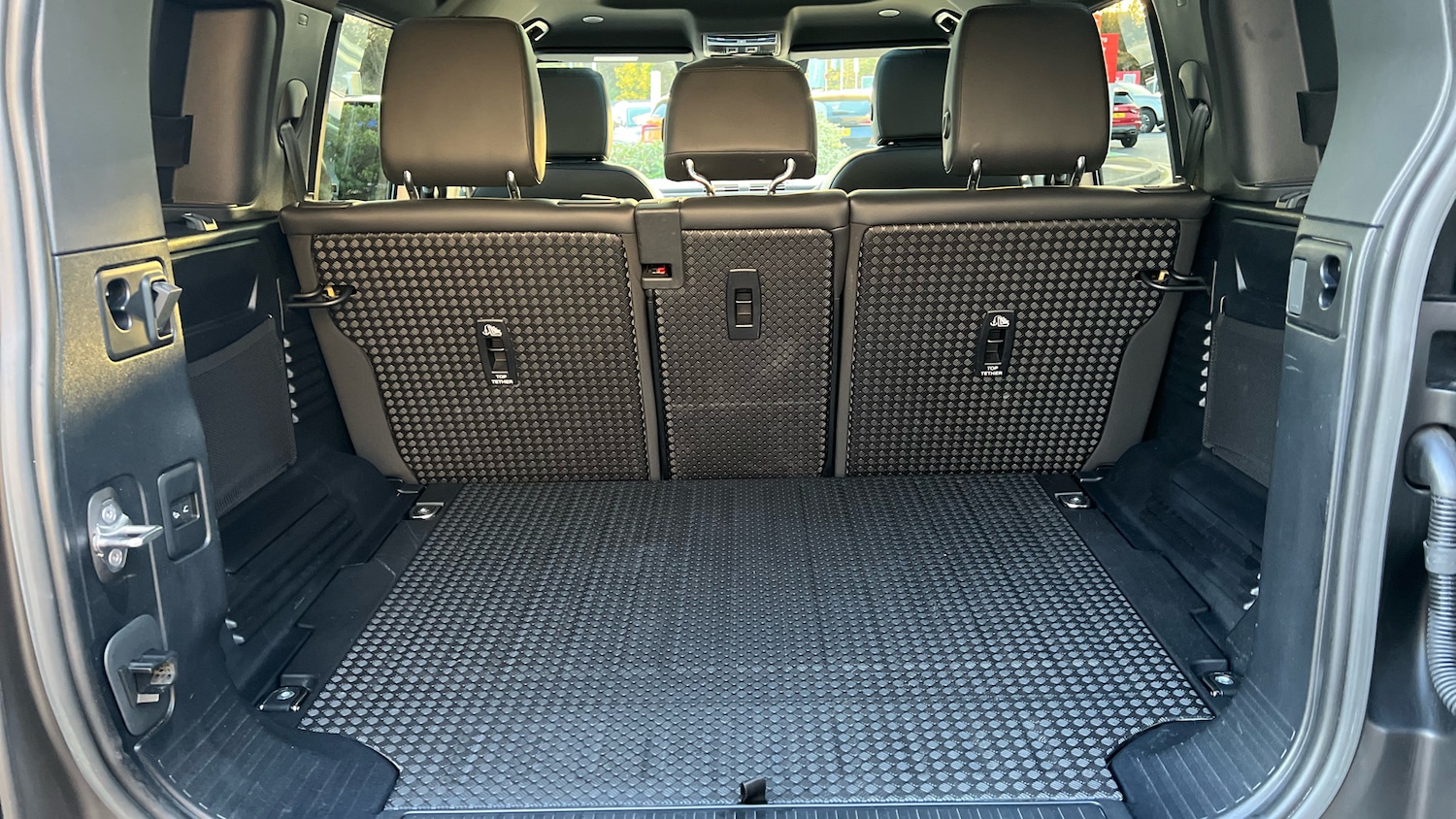 Used Land Rover Defender 2022 for sale - 76578486: Photo 10