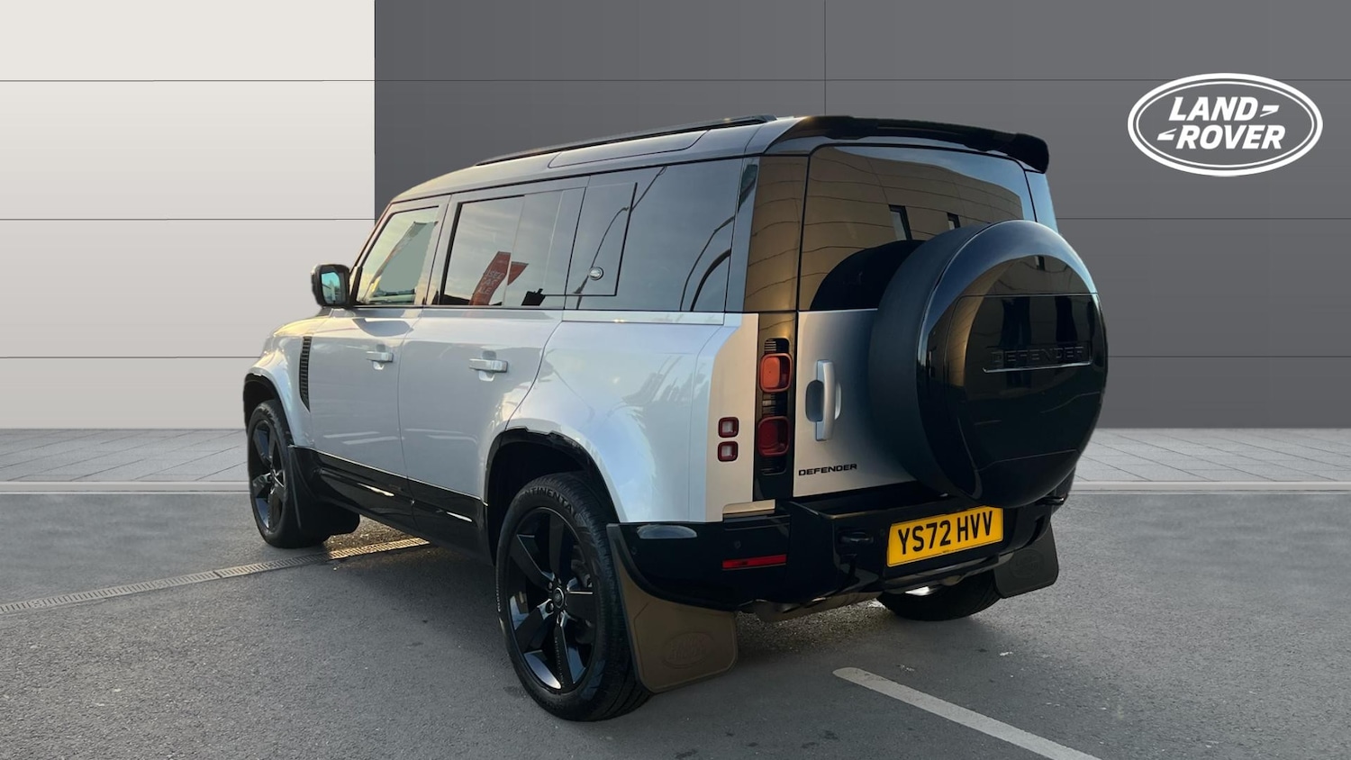 Used Land Rover Defender 2022 for sale - 76578486: Photo 2