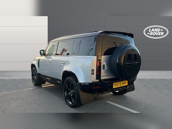Used Land Rover Defender 2022 for sale - 76578486: Photo