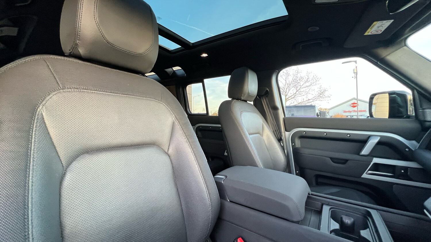 Used Land Rover Defender 2022 for sale - 76578486: Photo 37