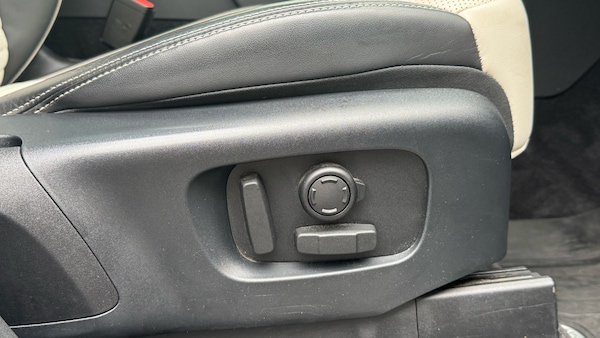 Used Land Rover Discovery 2021 for sale - 76287123: Photo 36