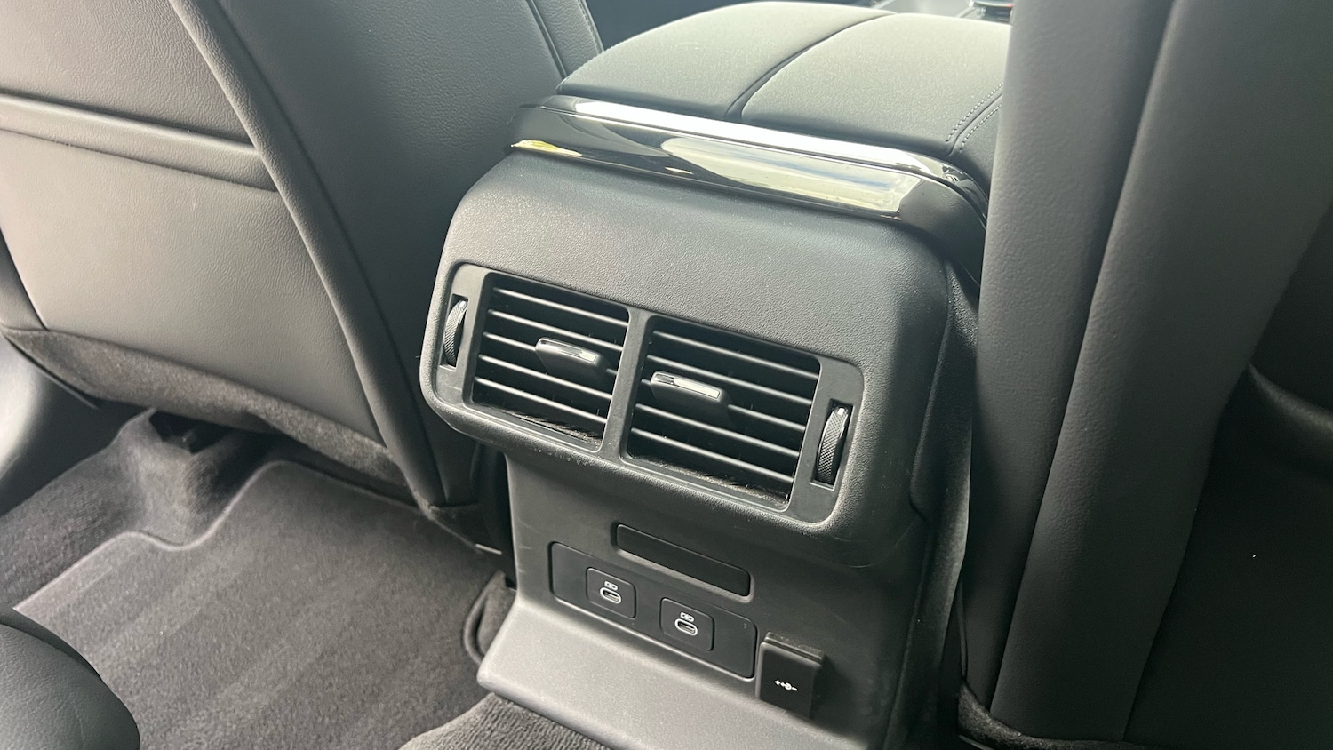 Used Land Rover Range Rover Velar 2024 for sale - 76565343: Photo 18