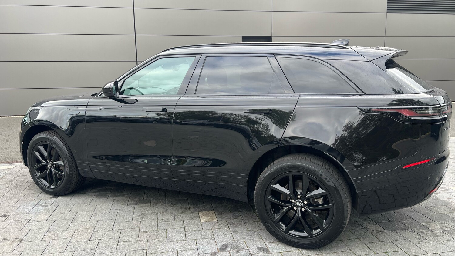 Used Land Rover Range Rover Velar 2024 for sale - 76565343: Photo 21