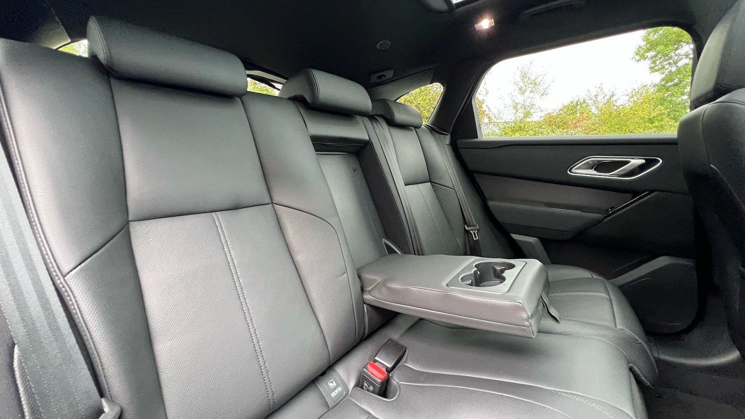 Used Land Rover Range Rover Velar 2024 for sale - 76565343: Photo 33