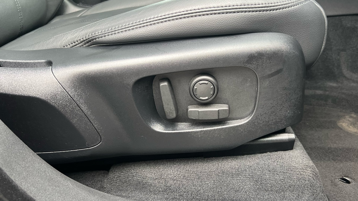 Used Land Rover Range Rover Velar 2024 for sale - 76565343: Photo 36