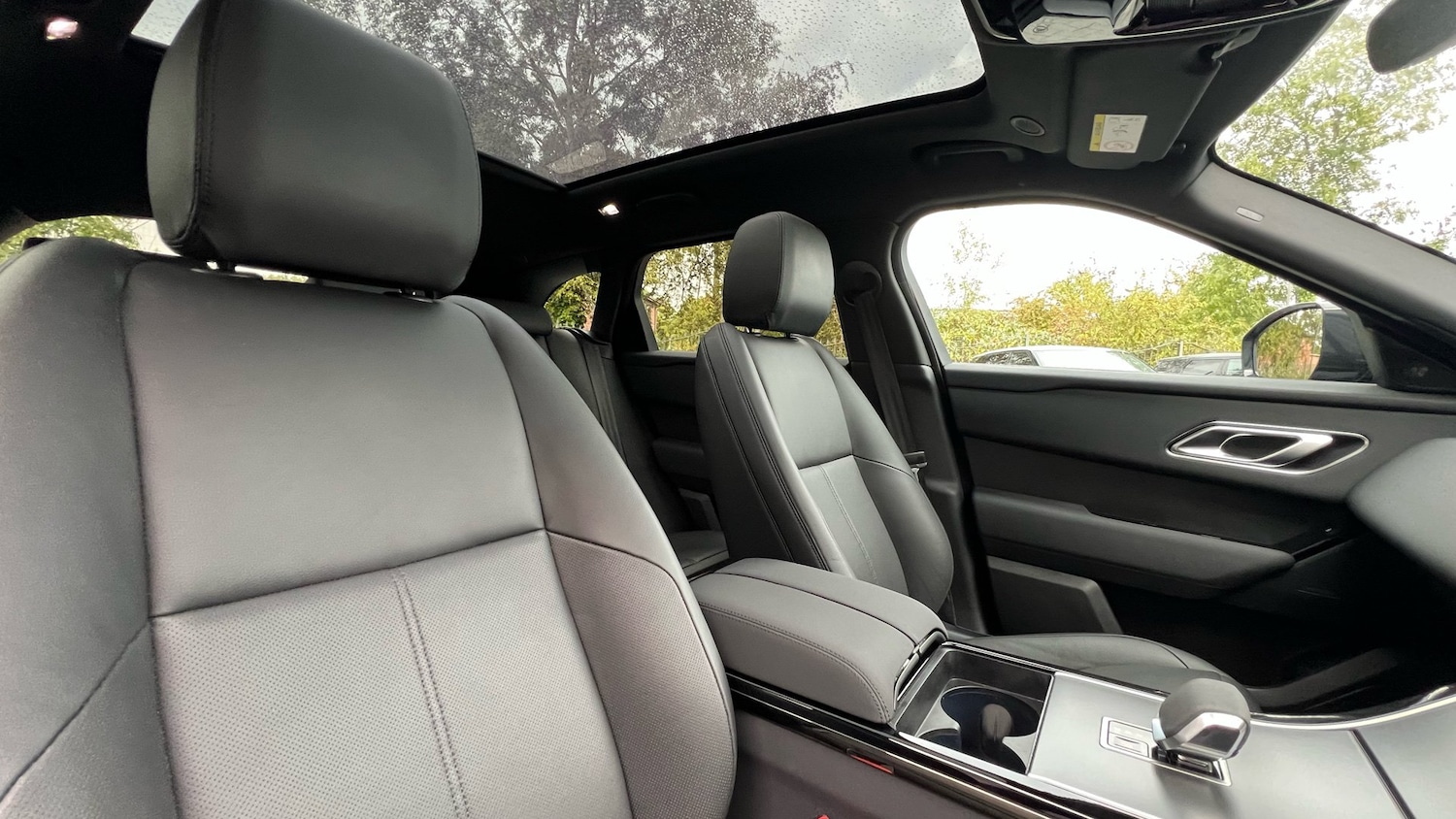 Used Land Rover Range Rover Velar 2024 for sale - 76565343: Photo 37