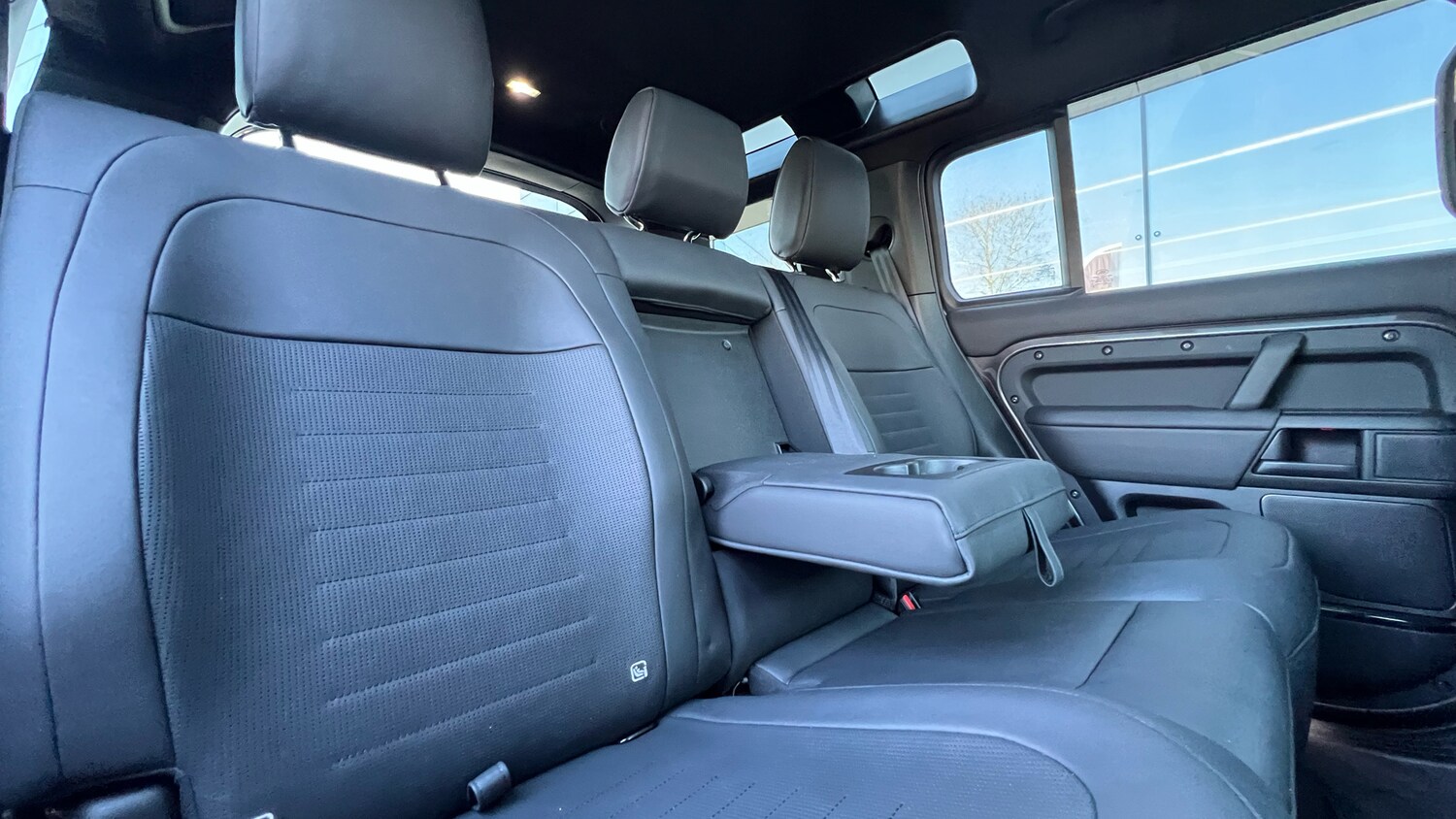 Used Land Rover Defender 2025 for sale - 77997410: Photo 33