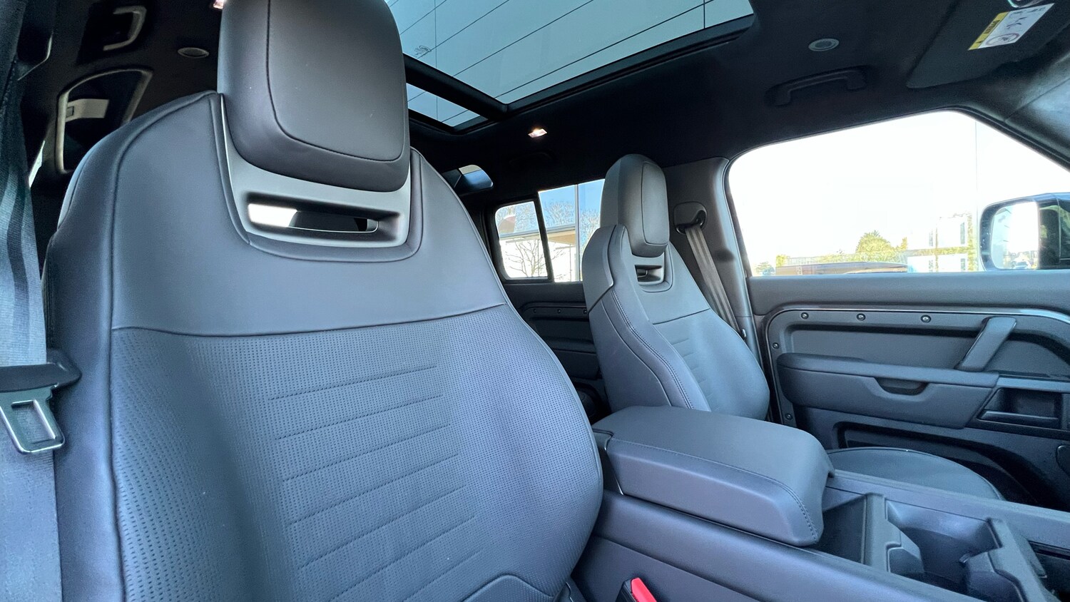 Used Land Rover Defender 2025 for sale - 77997410: Photo 37