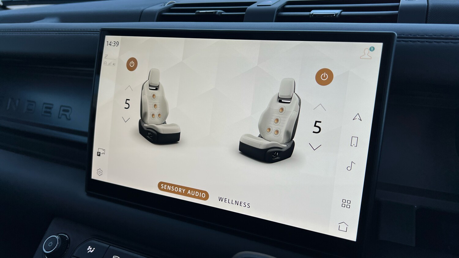 Used Land Rover Defender 2025 for sale - 77997410: Photo 42