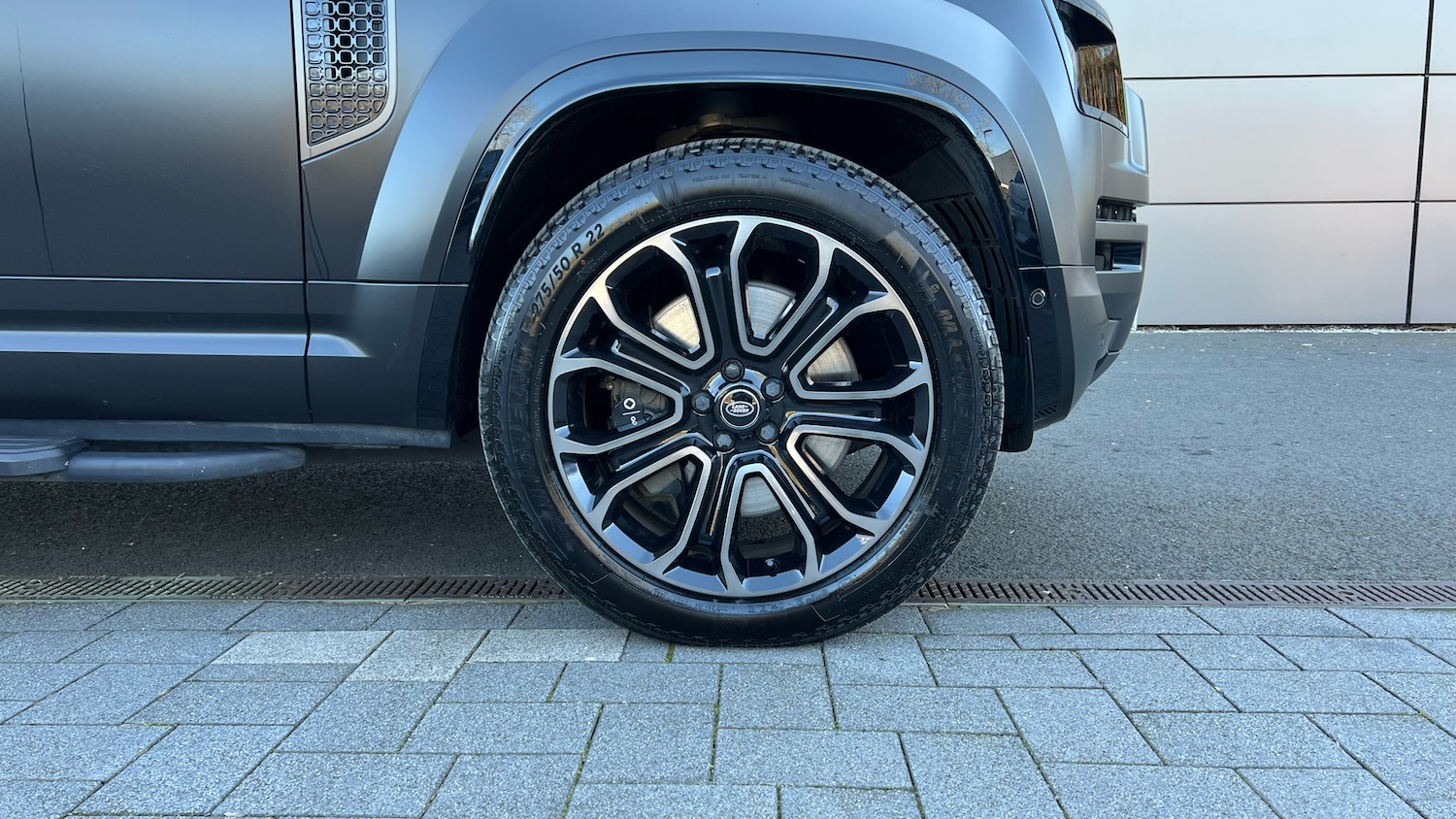 Used Land Rover Defender 2025 for sale - 77997410: Photo 8