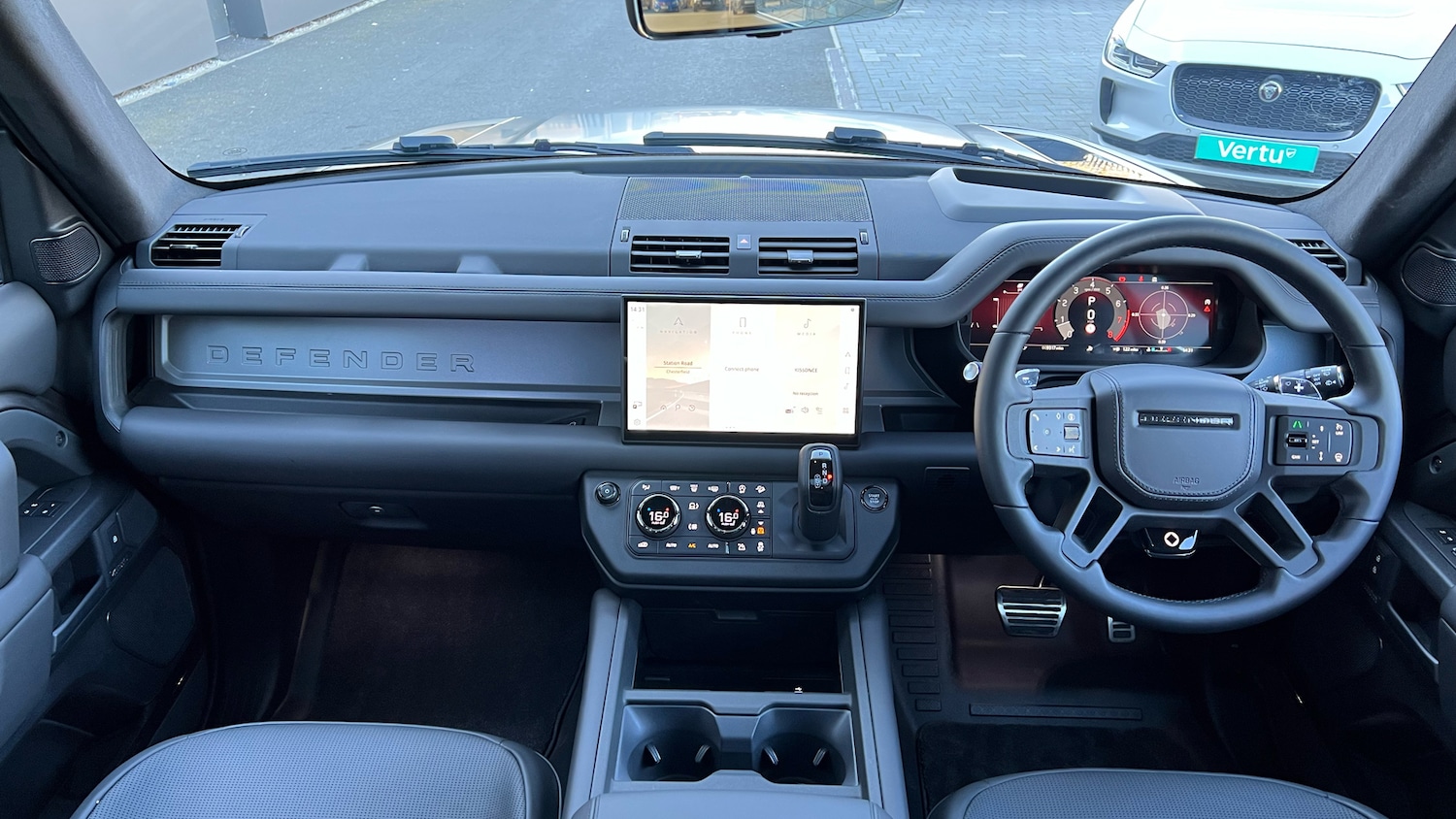Used Land Rover Defender 2025 for sale - 77997410: Photo 9