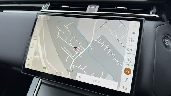 Used Land Rover Range Rover Velar 2025 for sale - 76255242: Photo 11