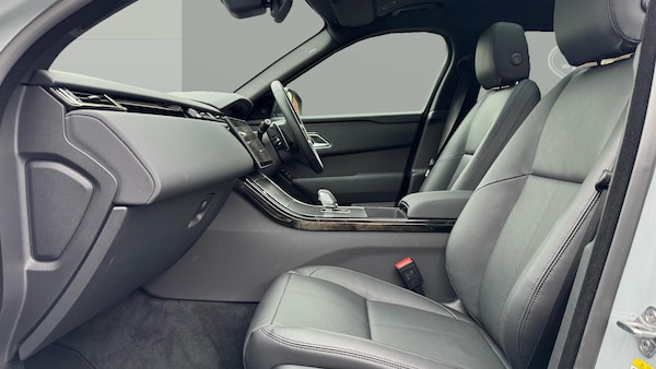 Used Land Rover Range Rover Velar 2025 for sale - 76255242: Photo 3