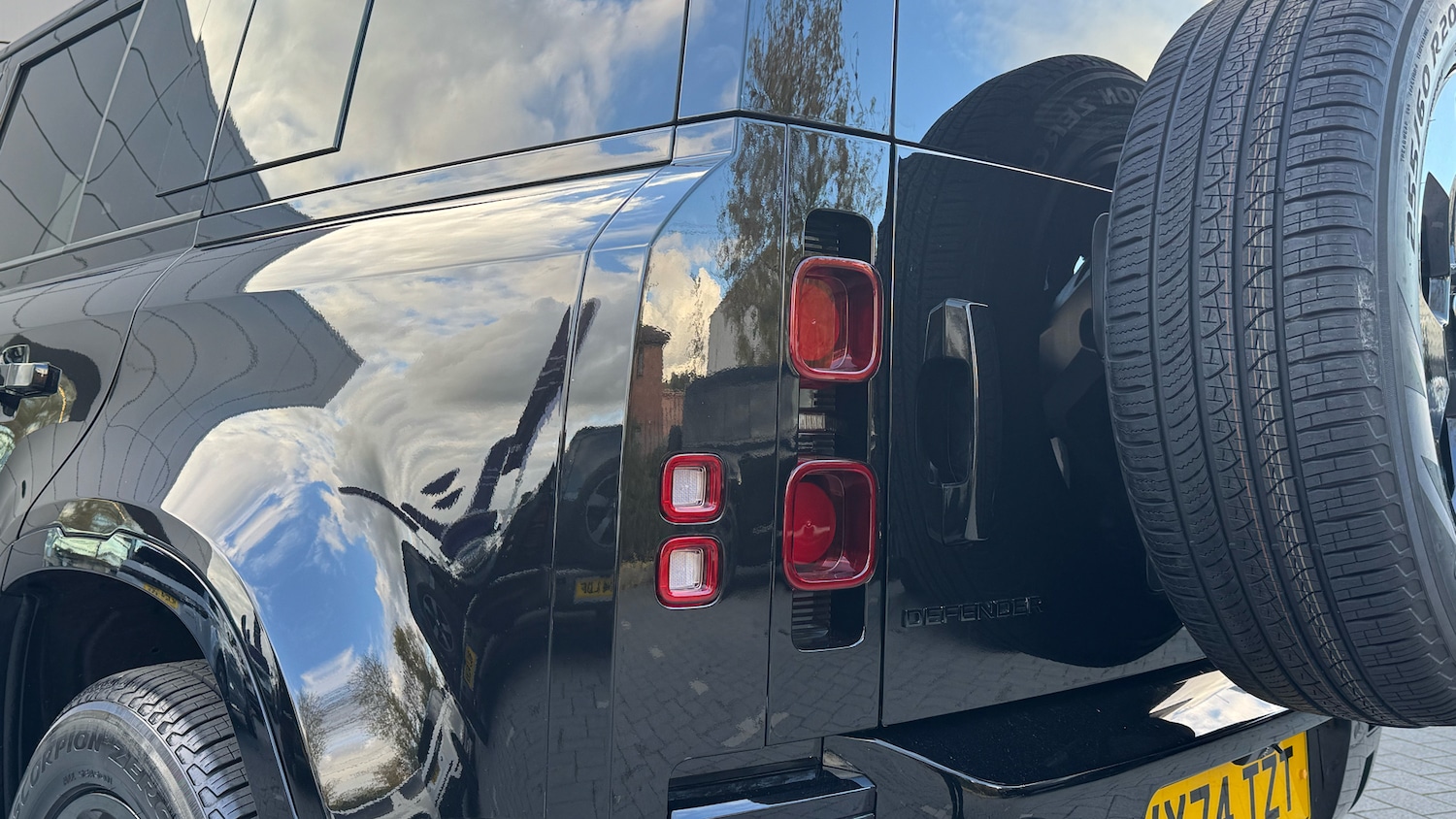 Used Land Rover Defender 2024 for sale - 76332017: Photo 19