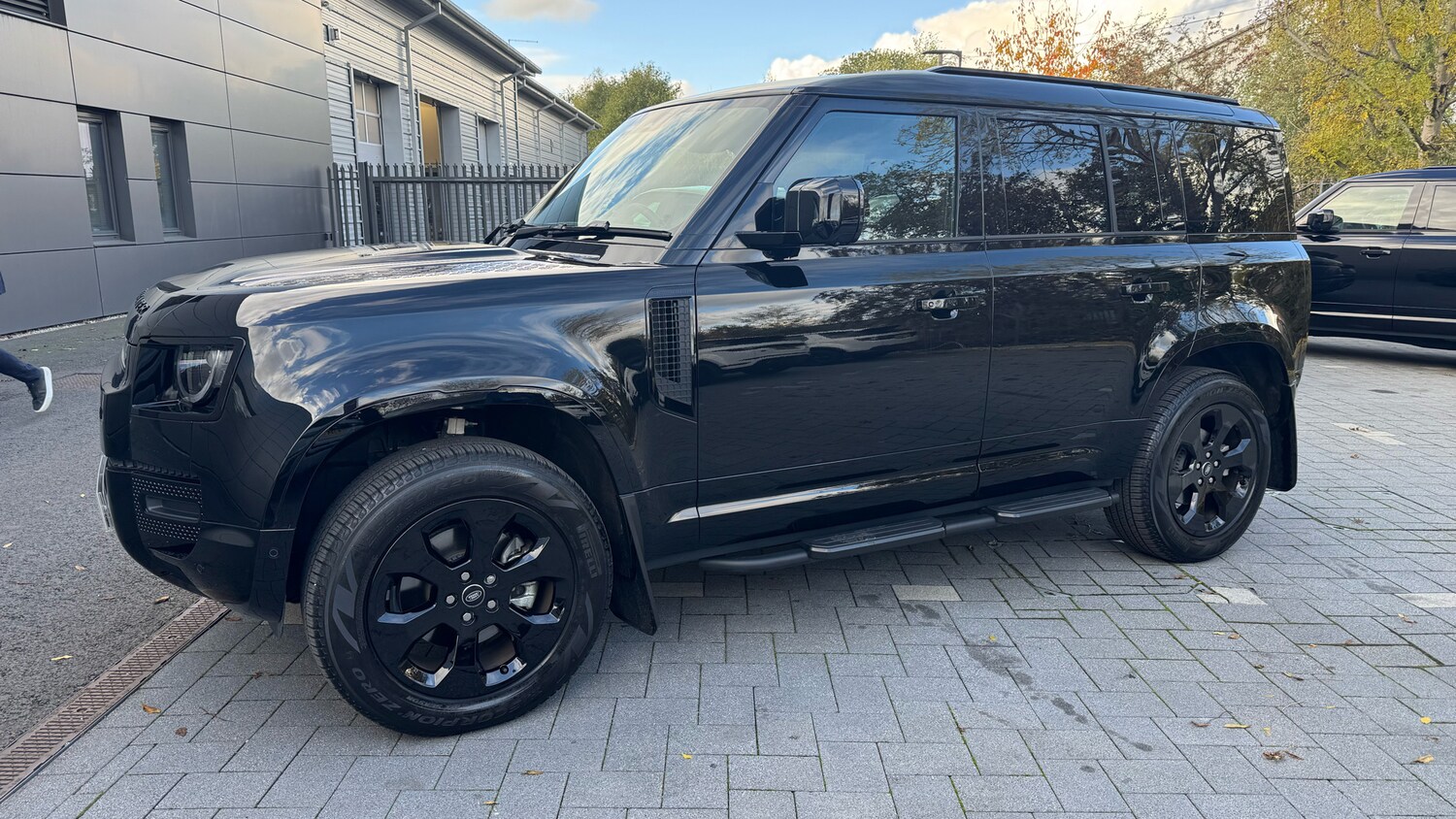 Used Land Rover Defender 2024 for sale - 76332017: Photo 23