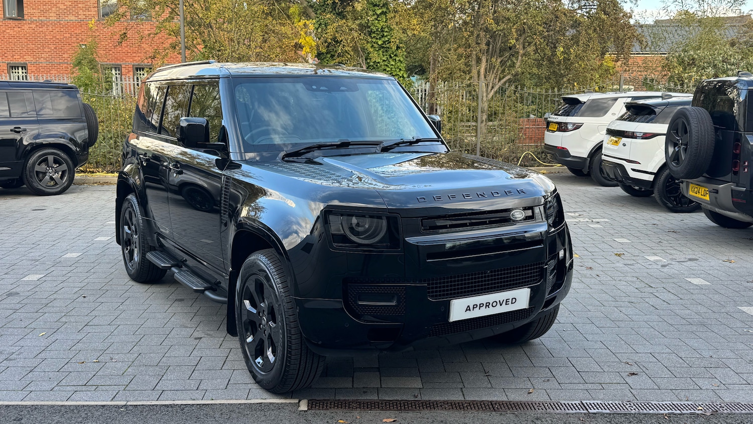 Used Land Rover Defender 2024 for sale - 76332017: Photo 25