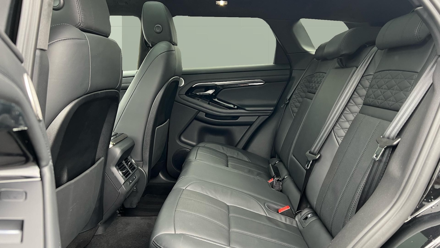 Used Land Rover Range Rover Evoque 2021 for sale - 77901457: Photo 4